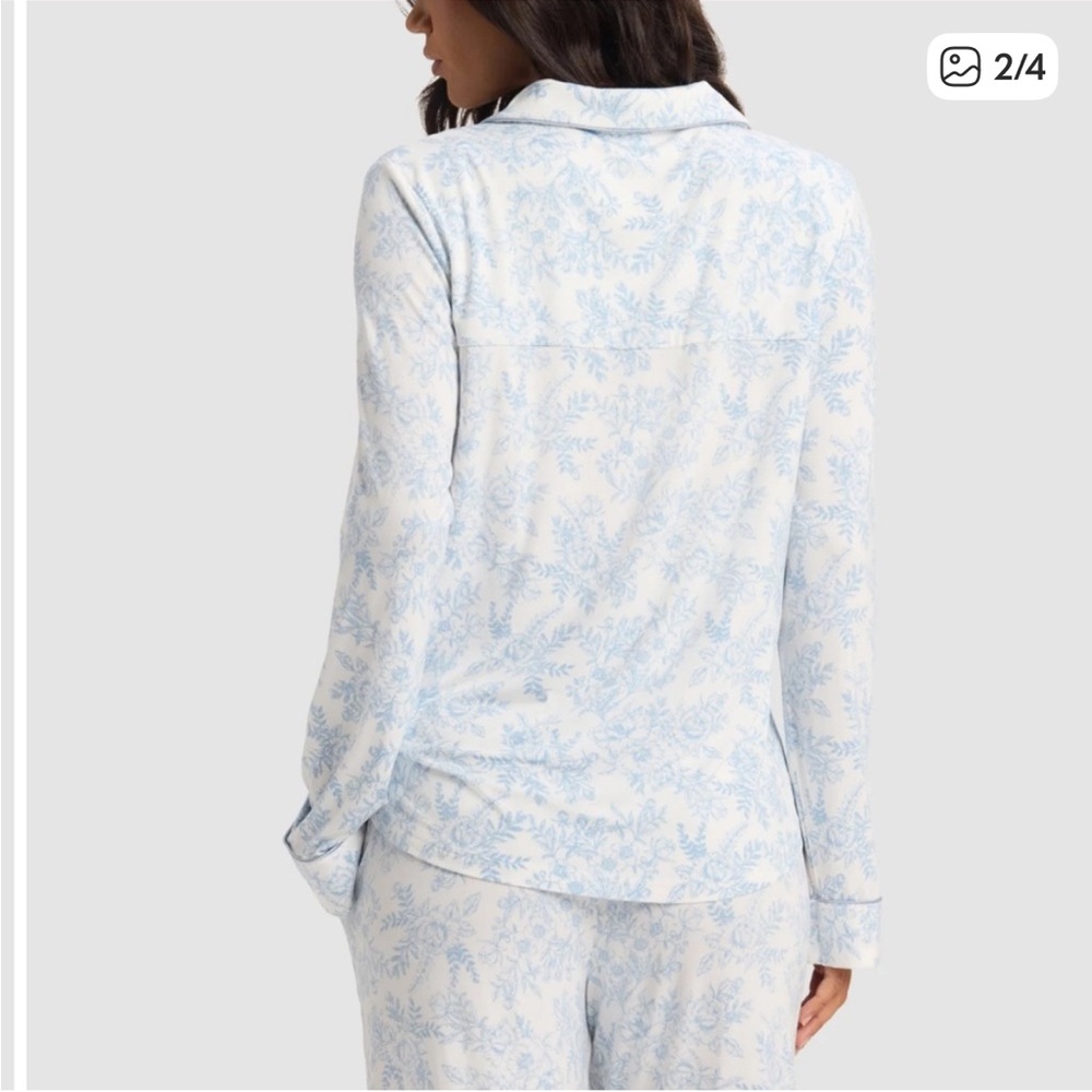 Cozy Earth White & Blue Floral Stretch Knit Long Sleeve Pajamas - Picture 2 of 7